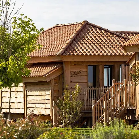 Bed & Breakfast Le Domaine De La Tour Des Vents 4*