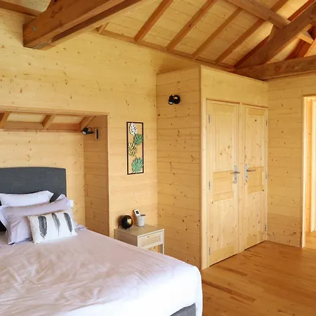 Le Domaine De La Tour Des Vents Bed & Breakfast 4*
