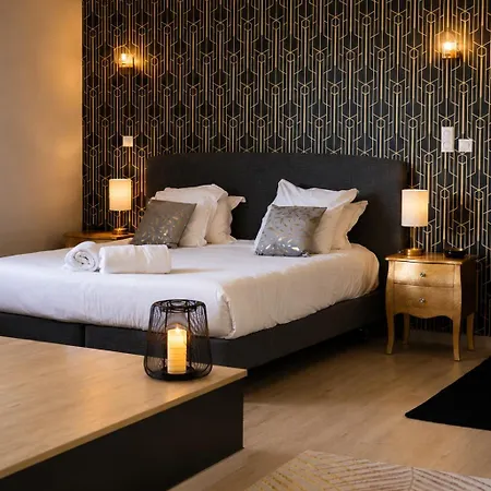 Le Domaine De La Tour Des Vents Bed & Breakfast