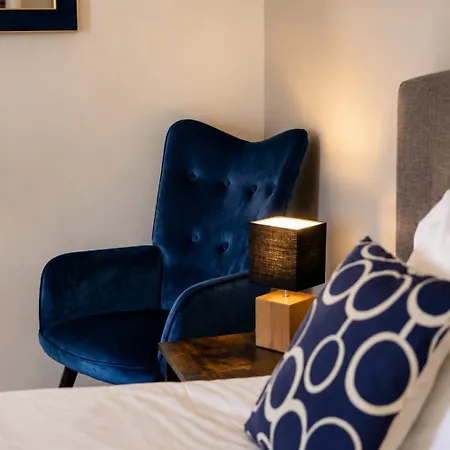 Le Domaine De La Tour Des Vents Bed & Breakfast 4*