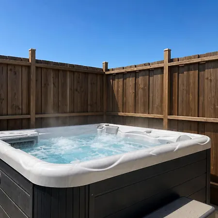 Le Domaine De La Tour Des Vents 4*