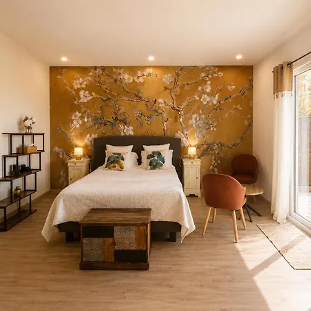 Le Domaine De La Tour Des Vents Bed & Breakfast 4*